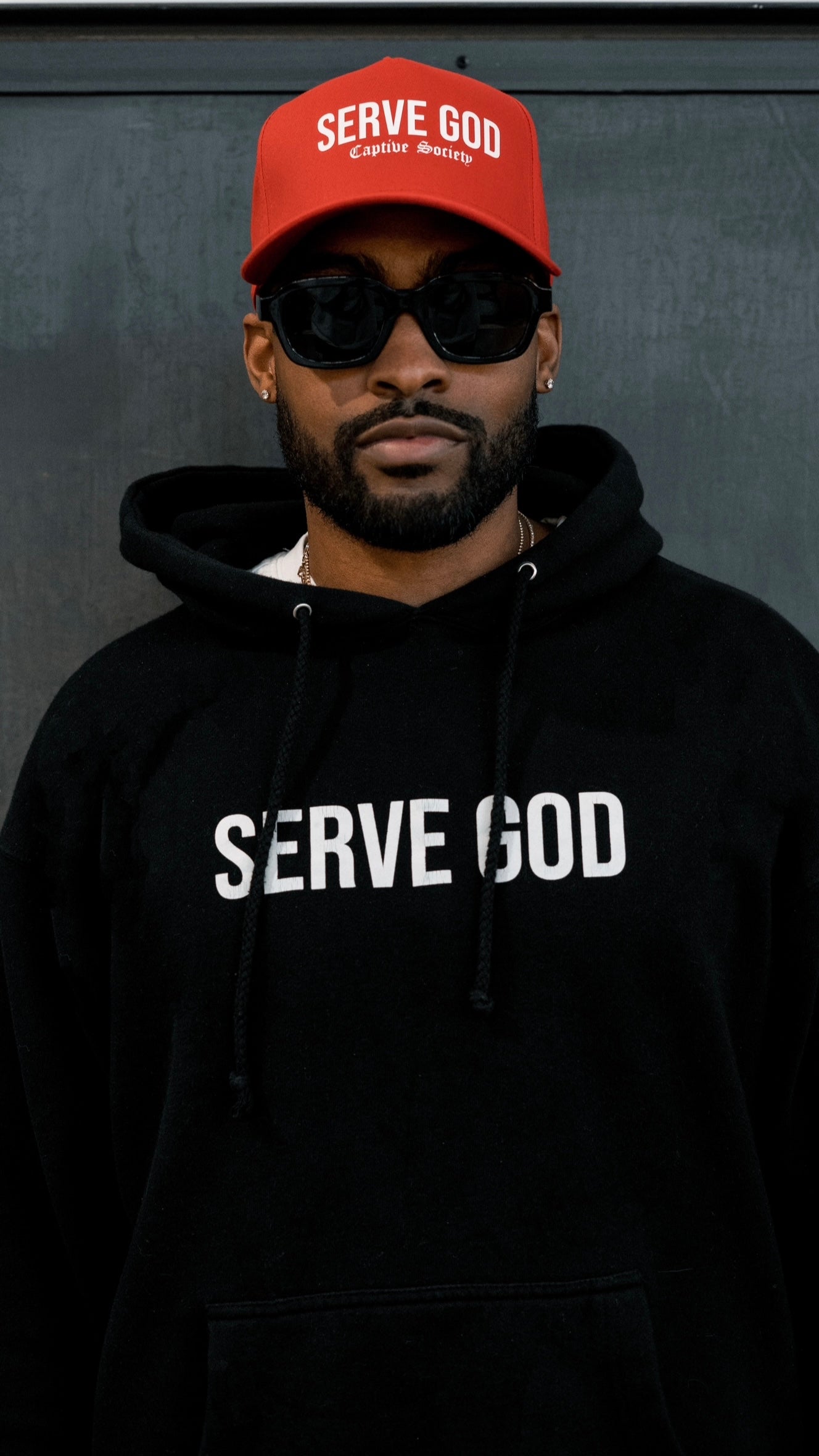 SERVE GOD HOODIE - BLACK